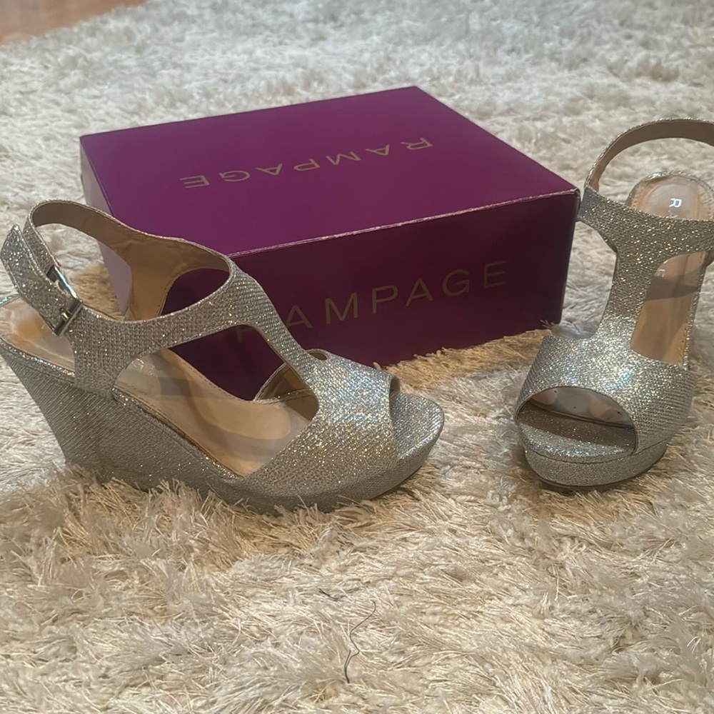Rampage Candelas silver glitter mesh wedged heel